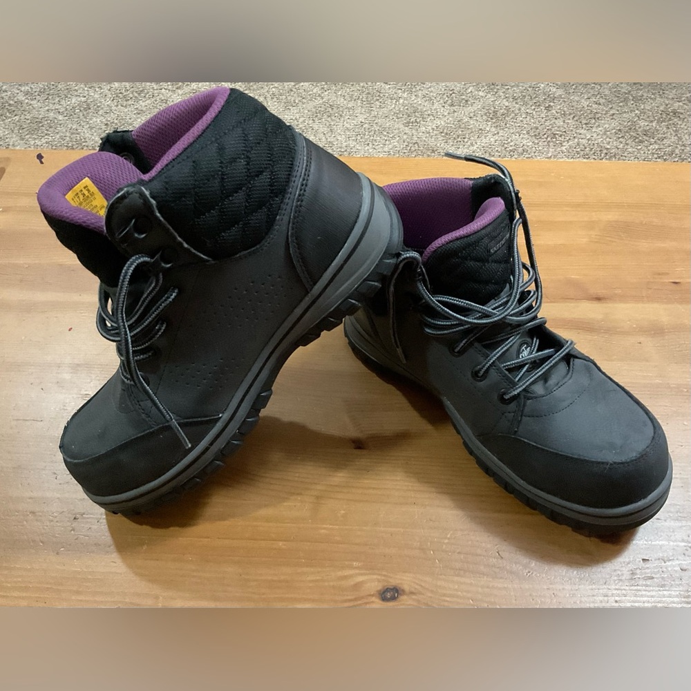 Skechers: Air Cooled memory foam Purple and black Women's work boots size. 7.